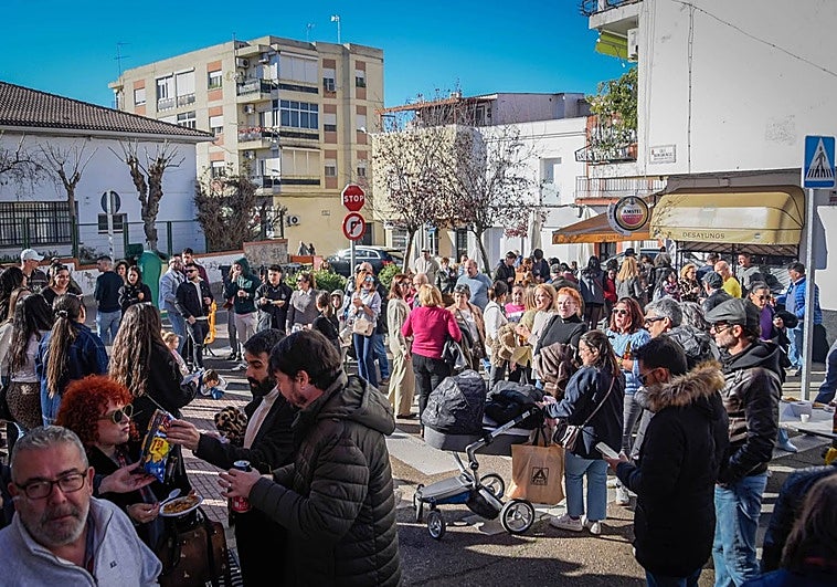 La asociación vecinal de San Albín celebra un concurso de repostería navideña